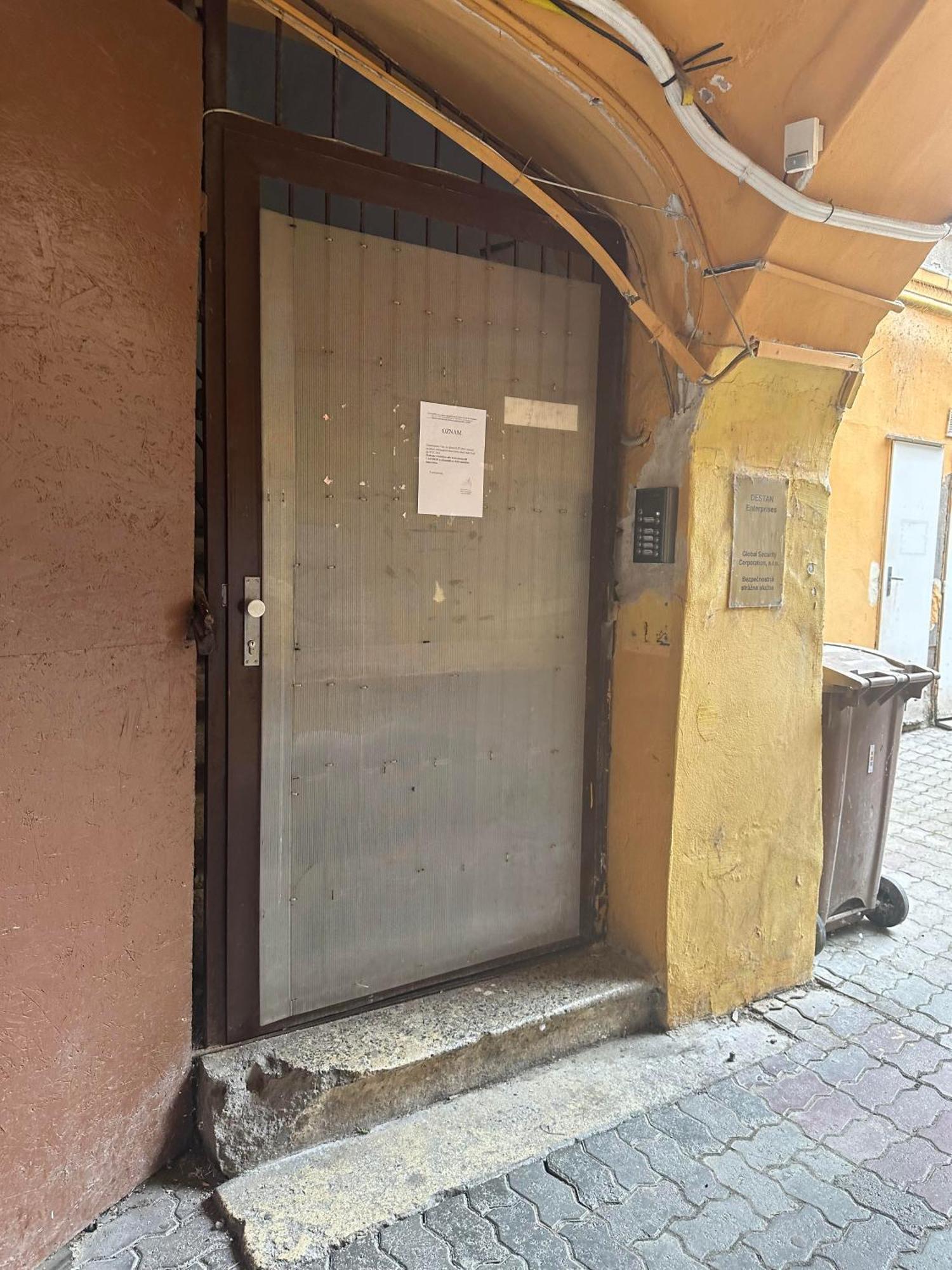 A Private Room In City Center In Bratislava Esterno foto